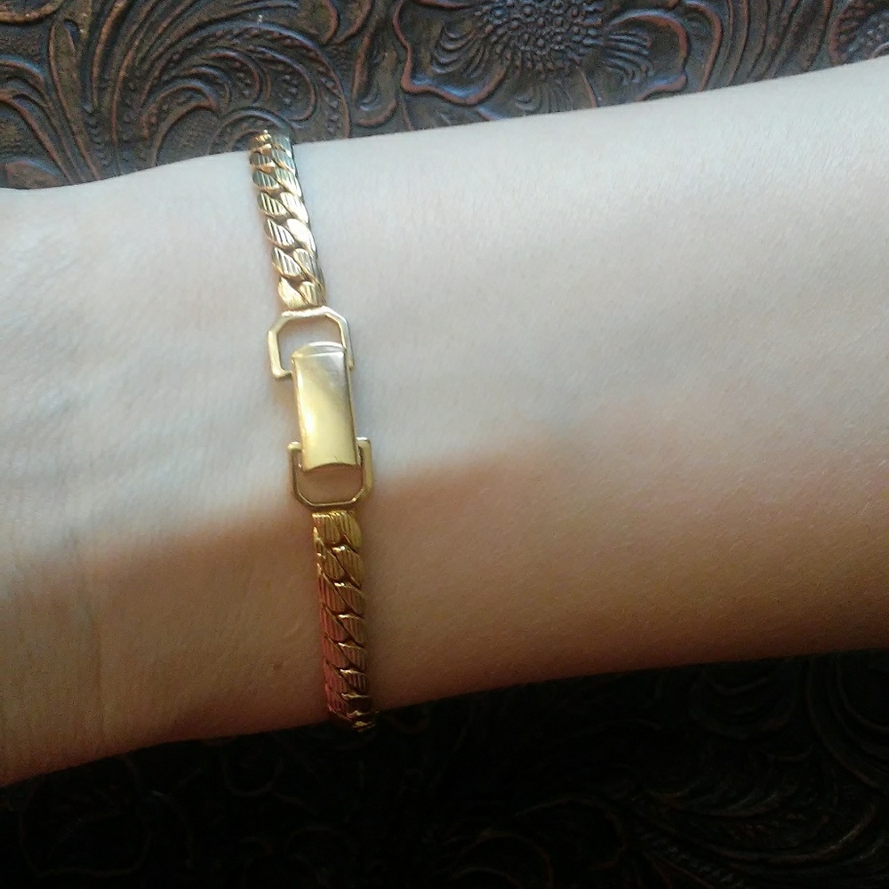 Simple gold braclet - Picture 3 of 4